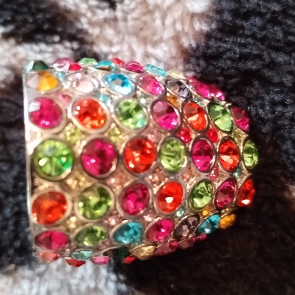 Ring - Picture 2 of 3